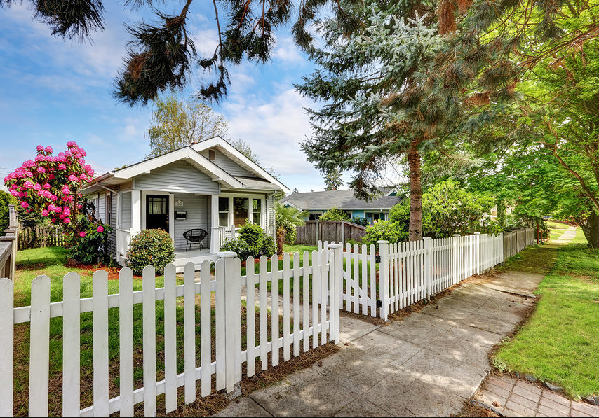 this image shows fence company in Fullerton, California