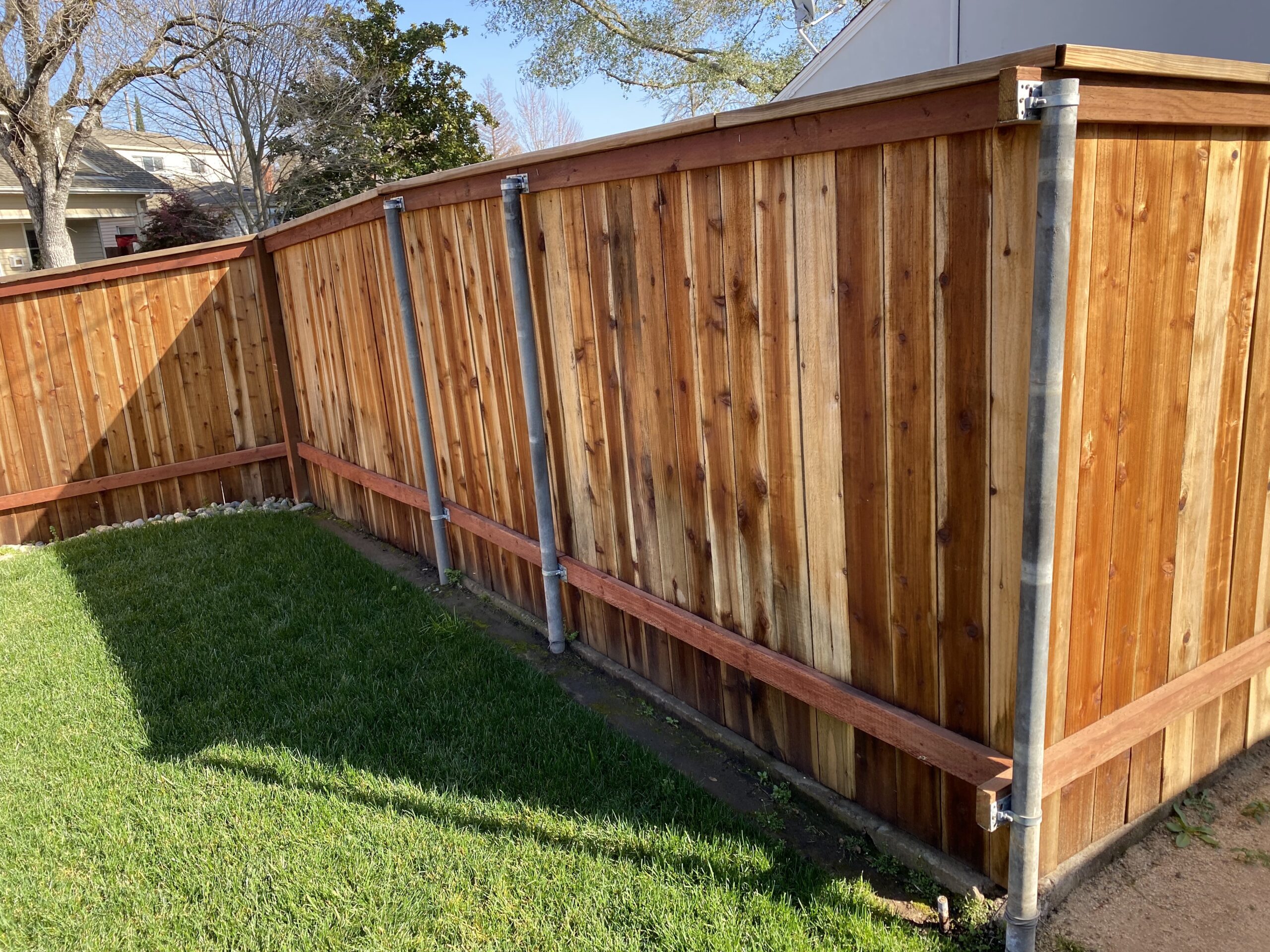 this is a picture of cedar fence in Fullerton, CA